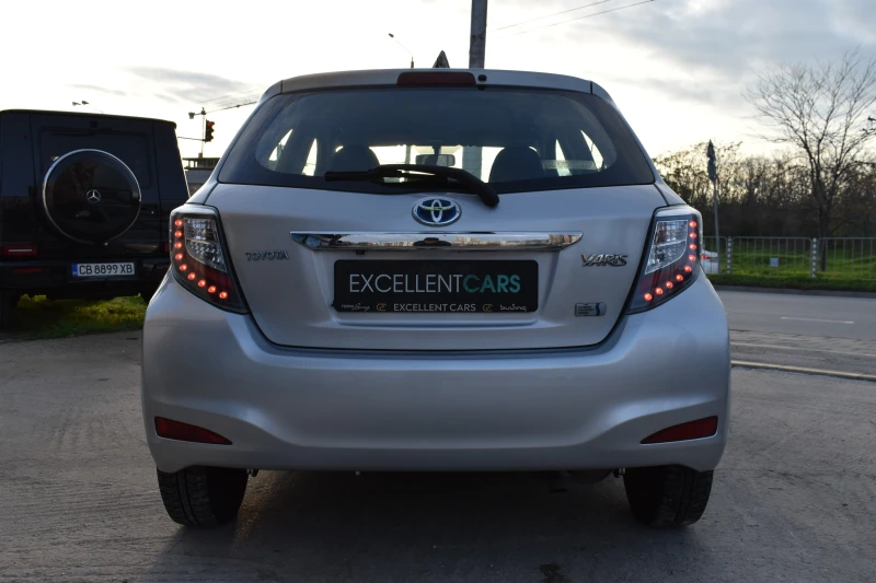 Toyota Yaris 1.5HYBRID* AUTOMAT, снимка 6 - Автомобили и джипове - 52650637