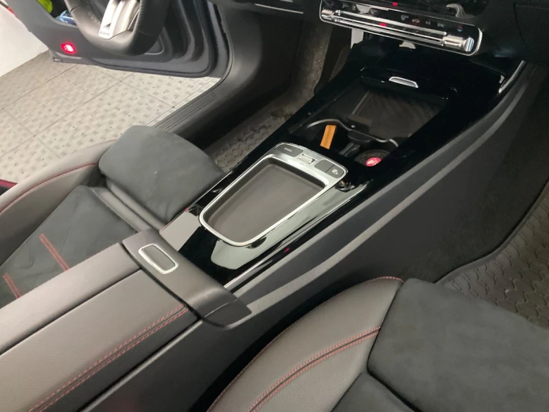 Mercedes-Benz CLA 350 AMG 35 AMG 4Matic/Дигитално/360/Панорама/Ел.седалки, снимка 10 - Автомобили и джипове - 52892558
