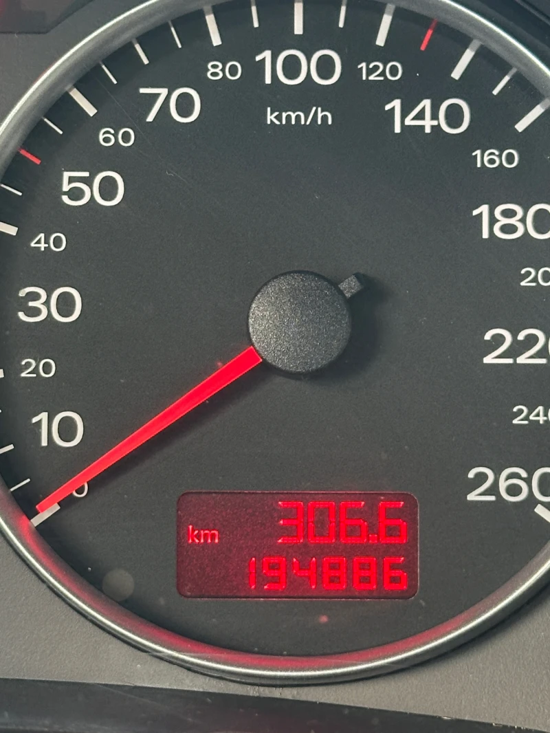 Audi A4 1.8T 163к.с, снимка 13 - Автомобили и джипове - 53038463