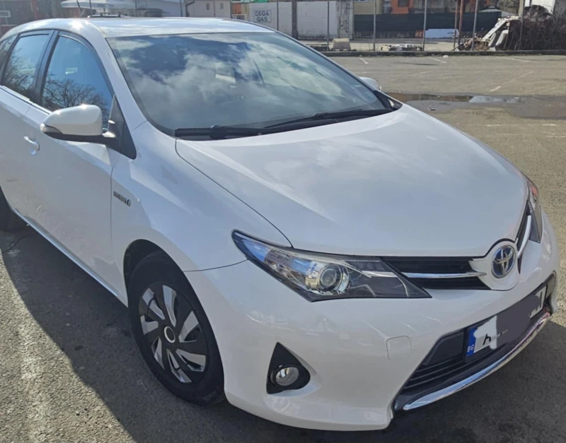 Toyota Auris, снимка 8 - Автомобили и джипове - 53262893