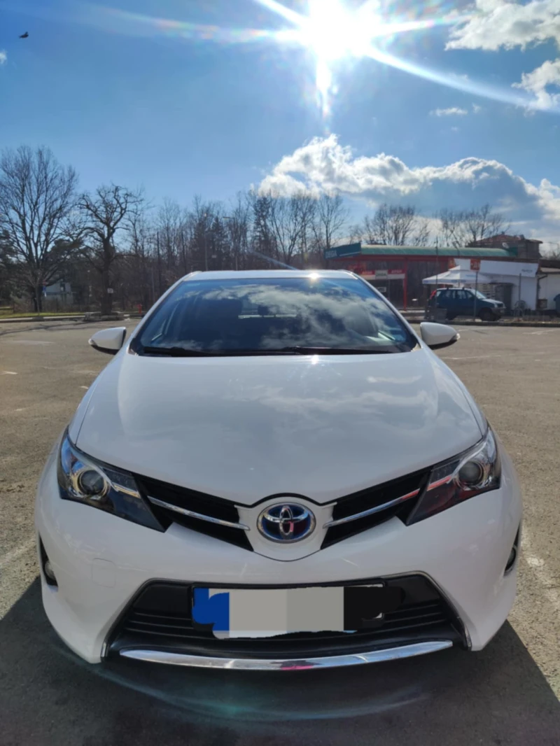 Toyota Auris, снимка 2 - Автомобили и джипове - 53262893