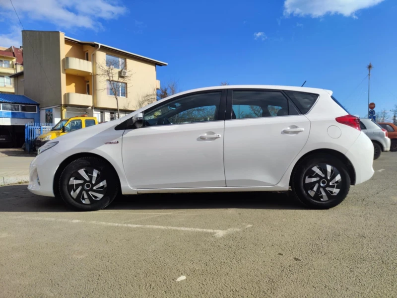 Toyota Auris, снимка 3 - Автомобили и джипове - 53262893