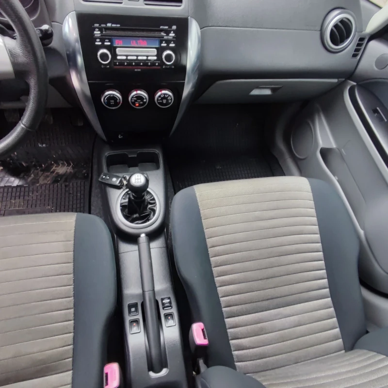 Suzuki SX4 1.6i* 4X4* KEYLESS* , снимка 10 - Автомобили и джипове - 53293514