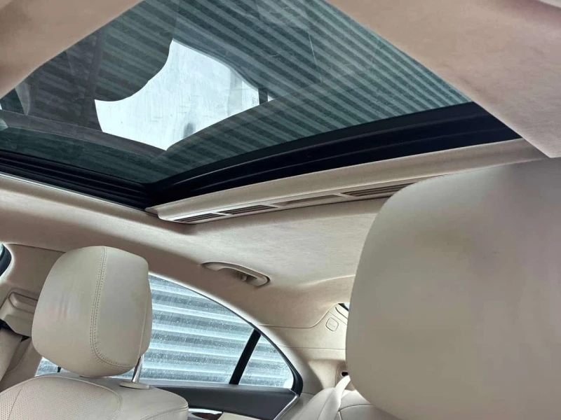 Mercedes-Benz CLS 550 CARFAX/ШИБИДАХ/360 КАМЕРИ, снимка 12 - Автомобили и джипове - 53573747