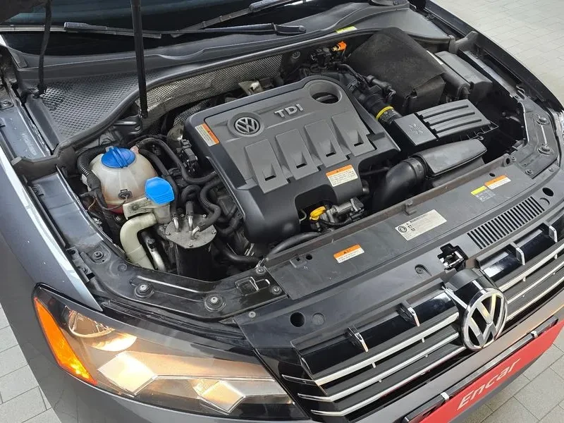 VW Passat Passat 2.0 Tdi, снимка 6 - Автомобили и джипове - 55748676