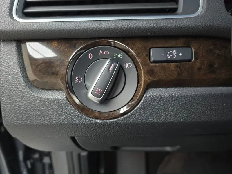 VW Passat Passat 2.0 Tdi, снимка 17 - Автомобили и джипове - 55748676