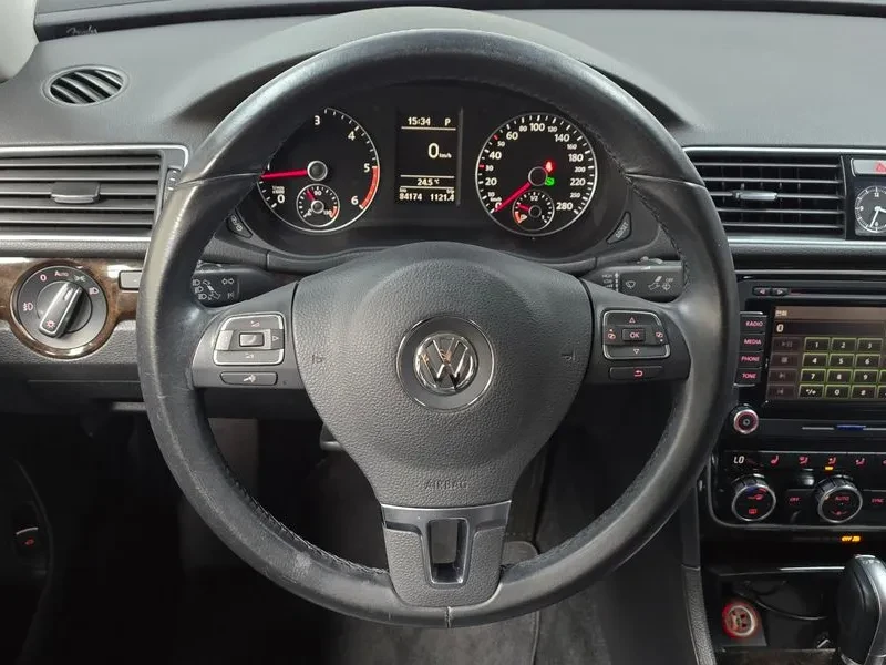 VW Passat Passat 2.0 Tdi, снимка 13 - Автомобили и джипове - 55748676