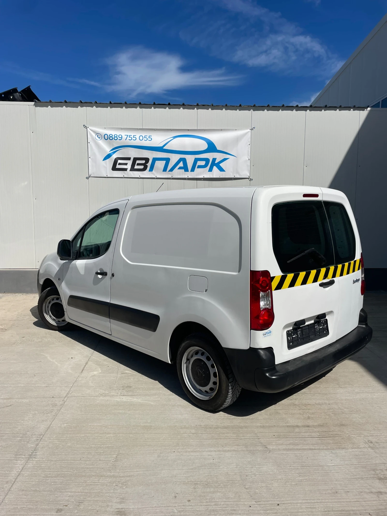 Citroen Berlingo 1.6HDI, снимка 6 - Автомобили и джипове - 47800095