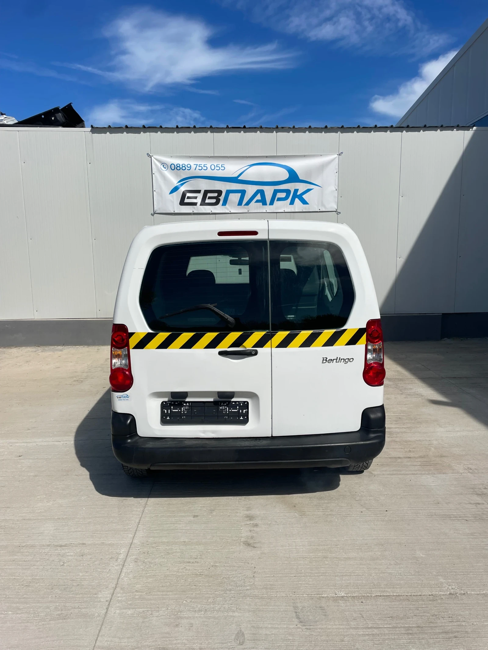 Citroen Berlingo 1.6HDI, снимка 4 - Автомобили и джипове - 47800095