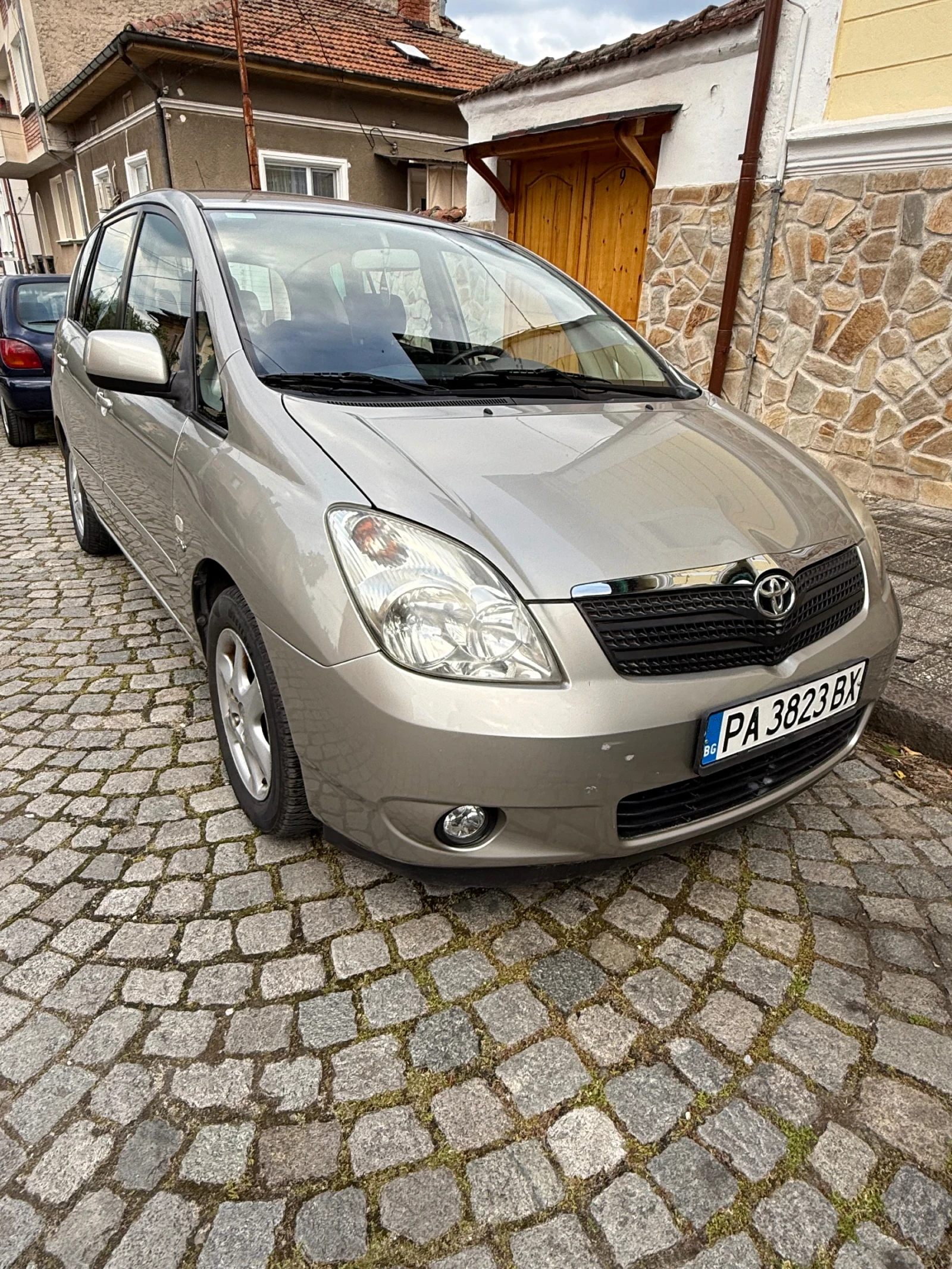 Toyota Corolla verso  - изображение 2
