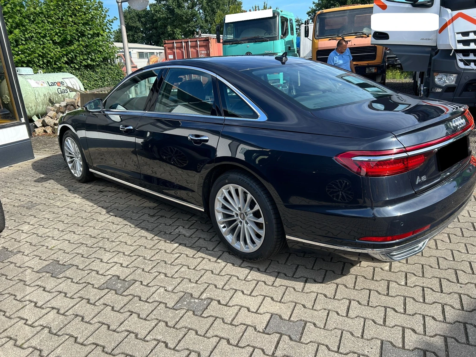Audi A8  50TDI Quattro - изображение 2