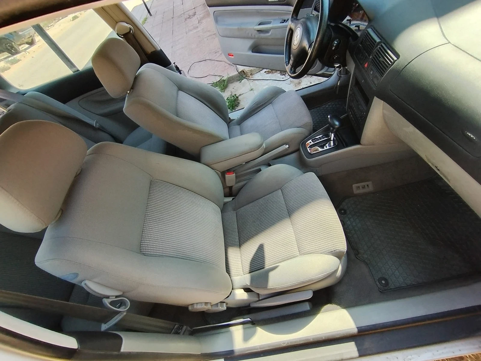 VW Golf 2.0 - изображение 7