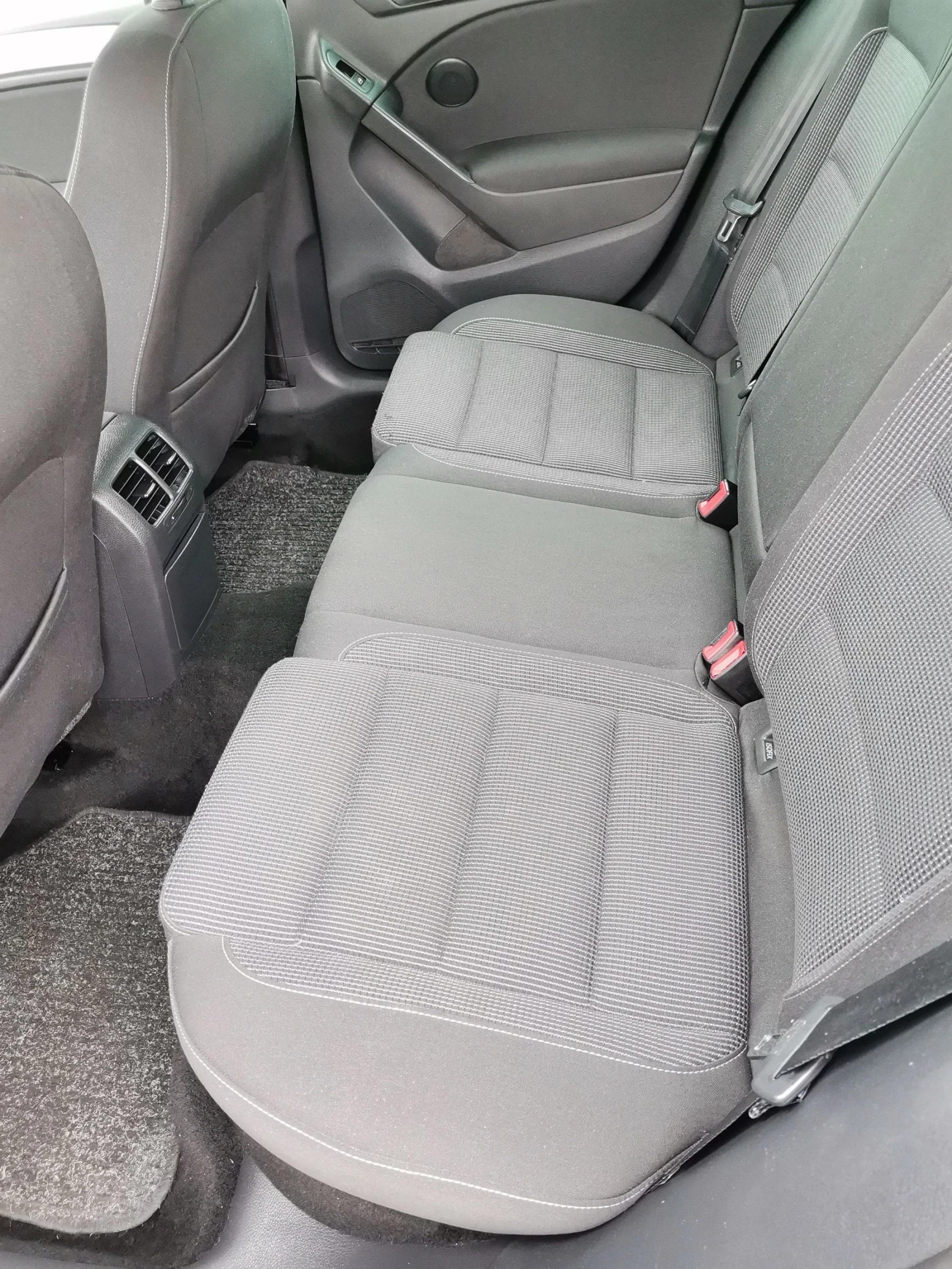 VW Golf 1.6TDI 90ks - изображение 5