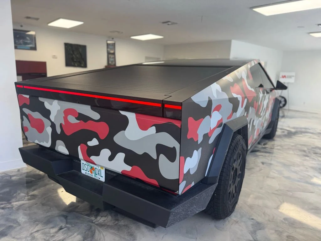 Tesla Cybertruck  - изображение 5