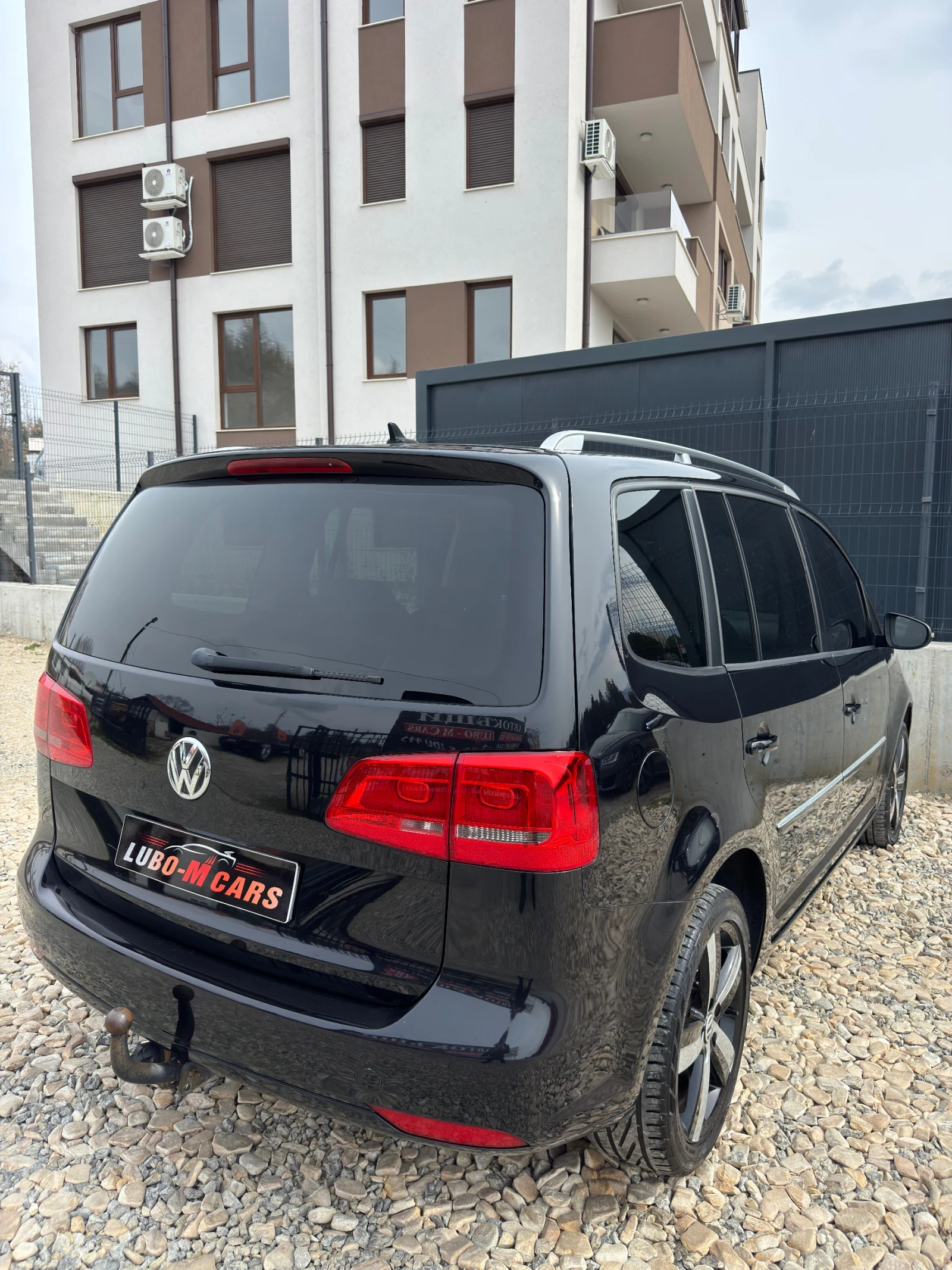 VW Touran 2.0TDI/HIGHLINE/DSG/PANO/6+ 1/, снимка 8 - Автомобили и джипове - 53930691