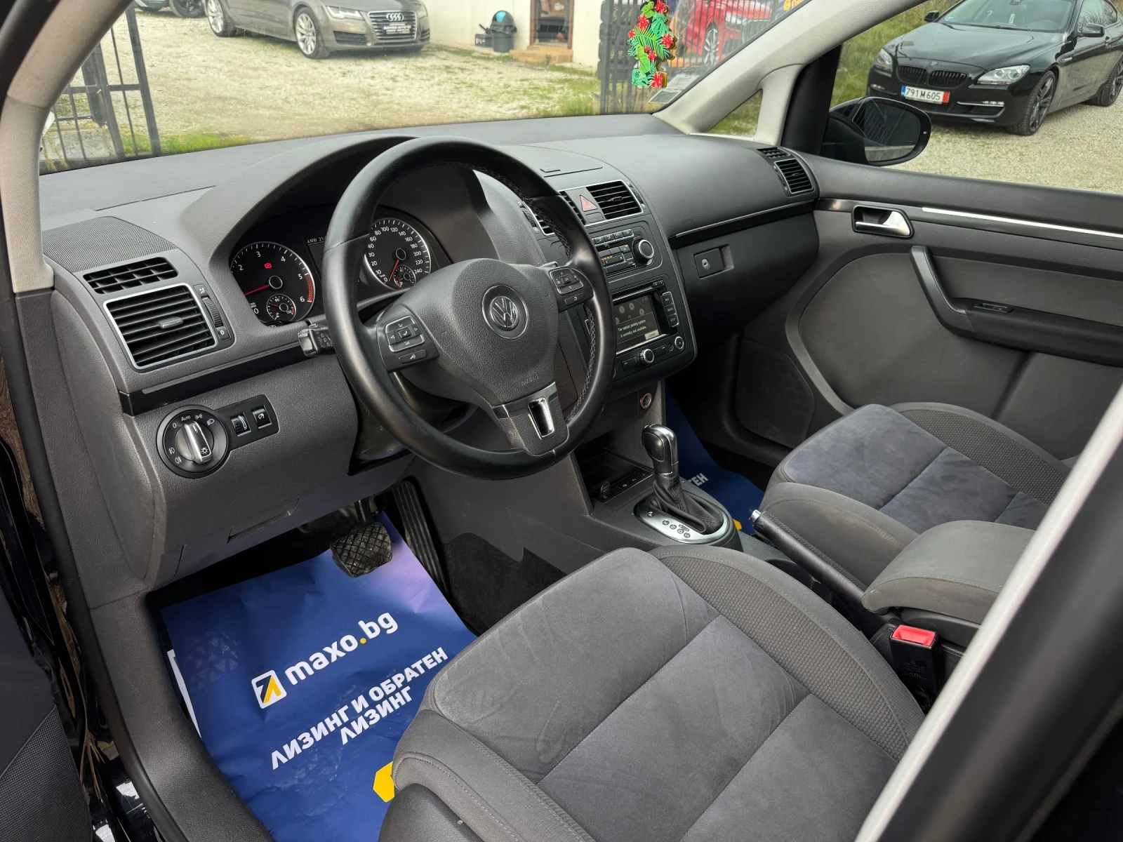 VW Touran 2.0TDI/HIGHLINE/DSG/PANO/6+ 1/, снимка 9 - Автомобили и джипове - 53930691