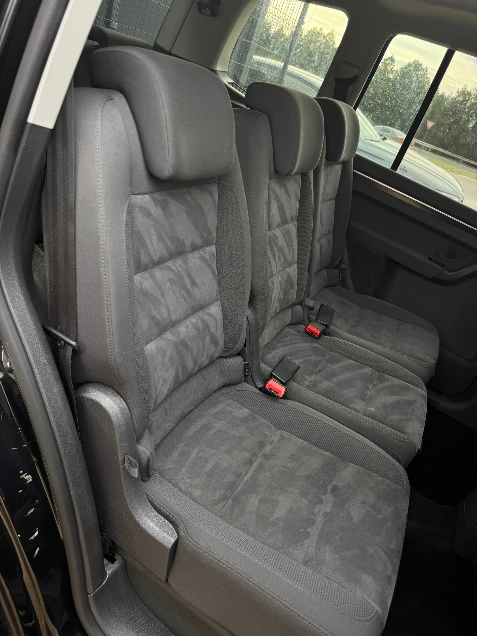 VW Touran 2.0TDI/HIGHLINE/DSG/PANO/6+ 1/, снимка 12 - Автомобили и джипове - 53930691