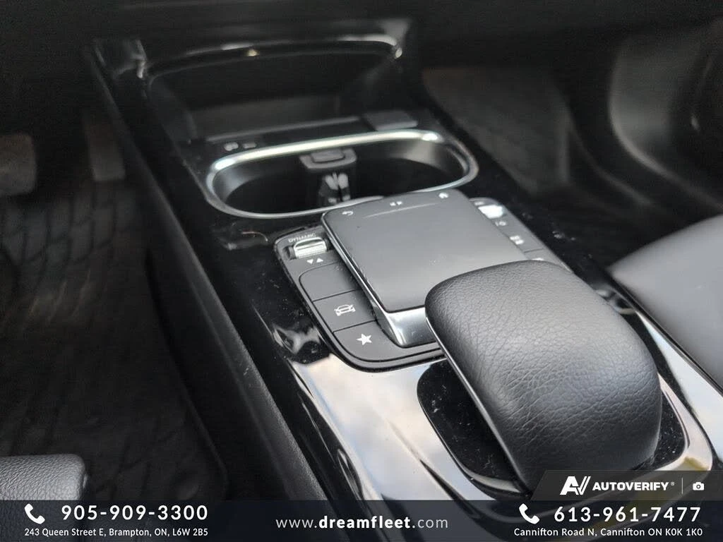 Mercedes-Benz A 220 Sedan 4MATIC AWD* АвтоКредит* (Цена до БГ) , снимка 14 - Автомобили и джипове - 54079348