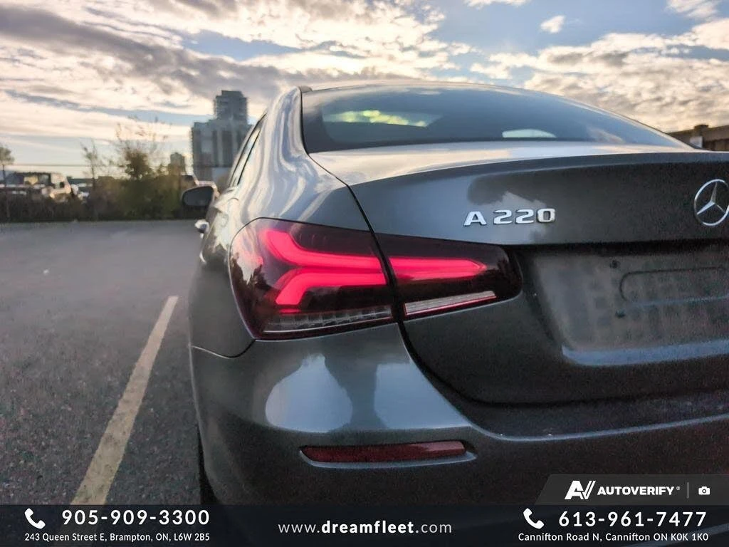 Mercedes-Benz A 220 Sedan 4MATIC AWD* АвтоКредит* (Цена до БГ) , снимка 8 - Автомобили и джипове - 54079348