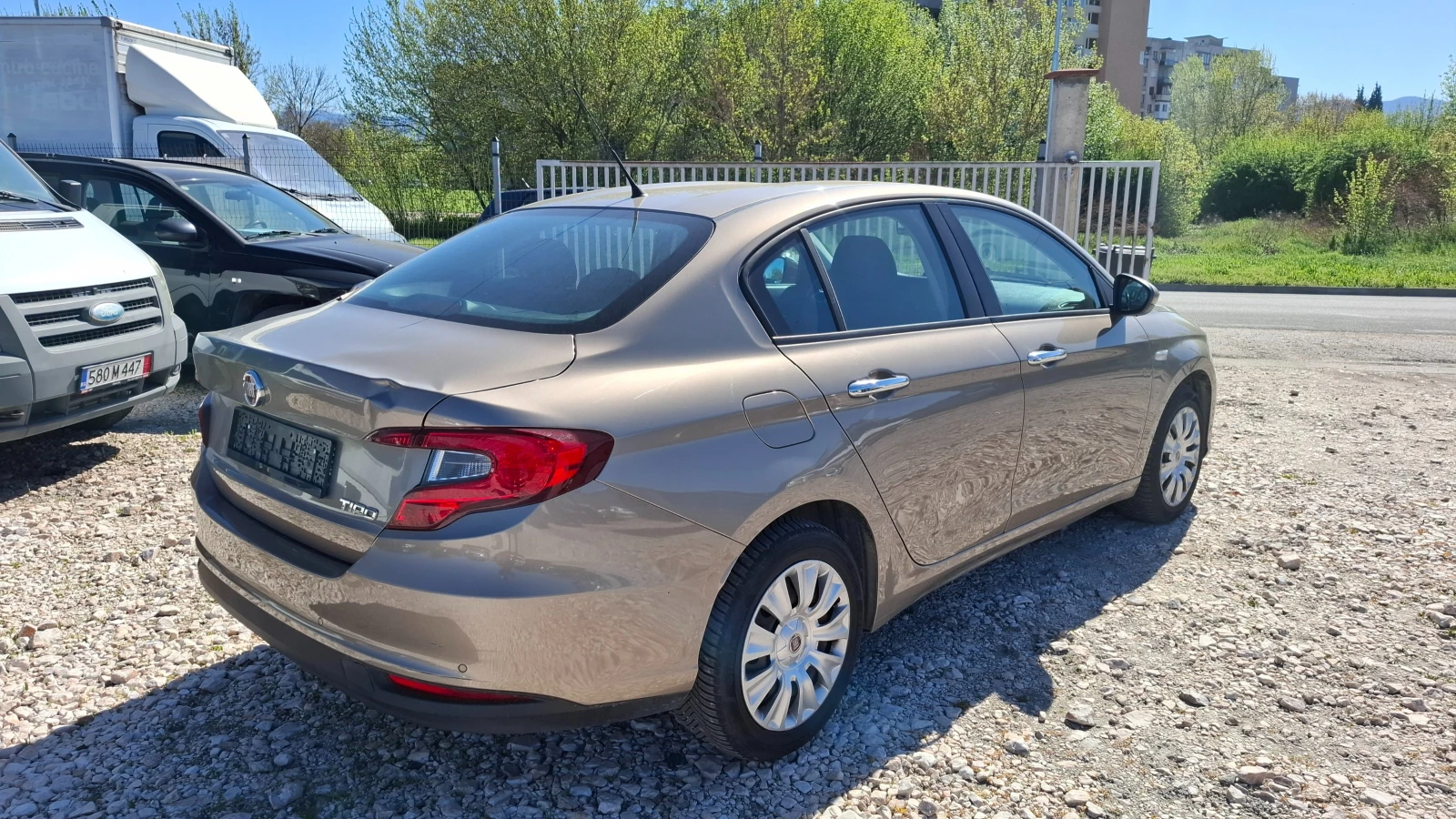 Fiat Tipo 1.4i фабрична газ, снимка 4 - Автомобили и джипове - 54139831