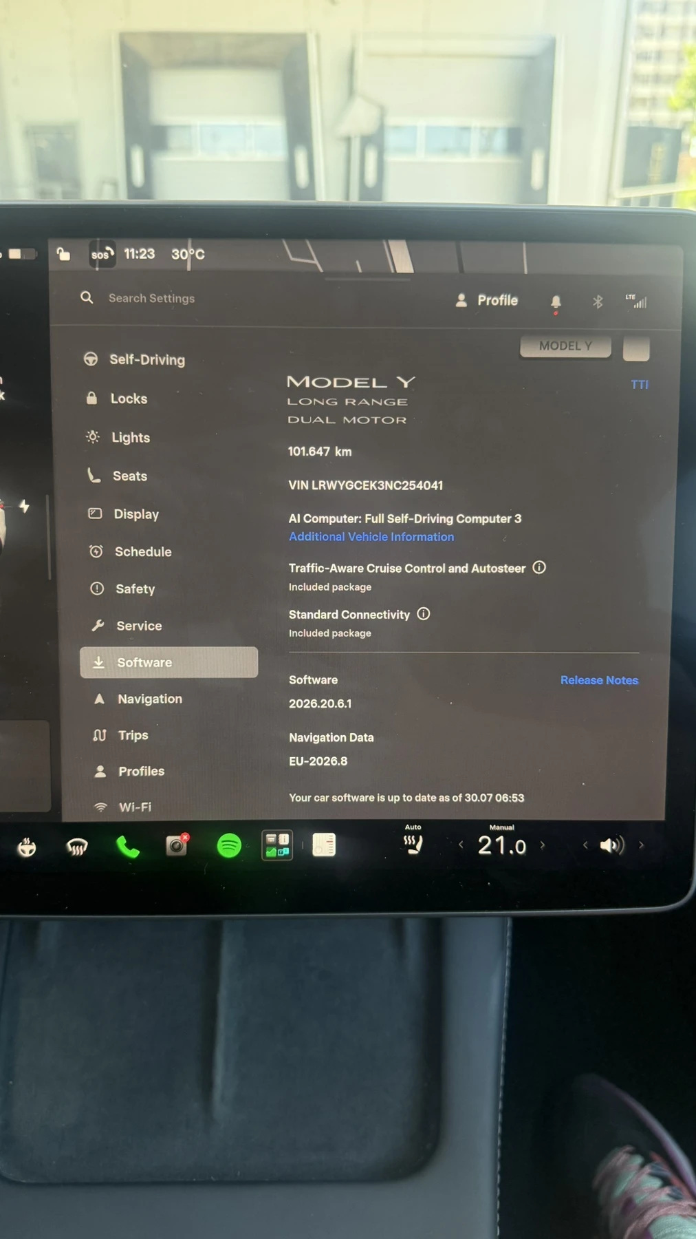 Tesla Model Y LONG RANGE DUAL MOTOR НАЛИЧНА ЗА ОГЛЕД, снимка 10 - Автомобили и джипове - 55081080