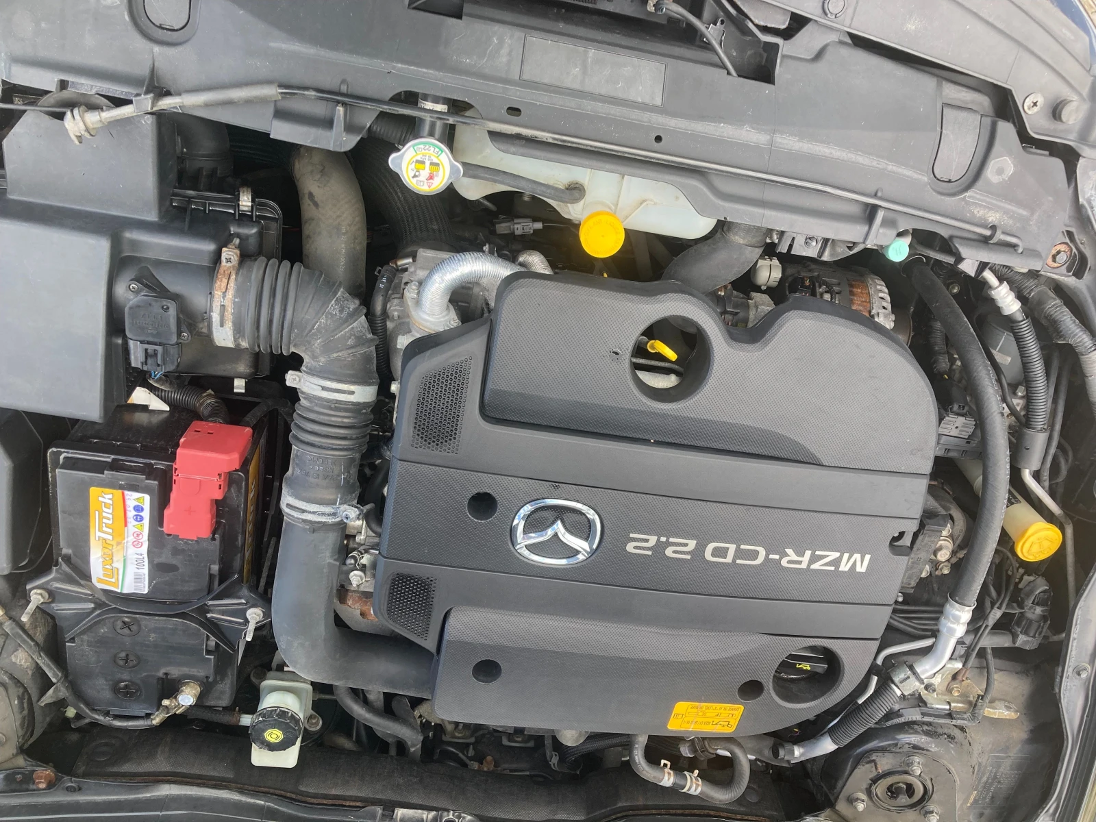 Mazda 6 2.2 D, снимка 11 - Автомобили и джипове - 54751610