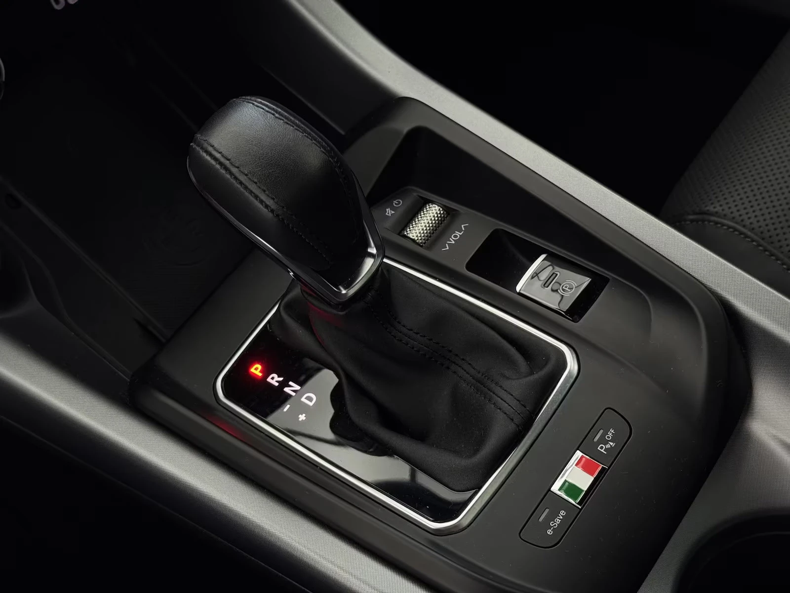 Alfa Romeo Tonale PHEV/280HP/SPECIALE/Q4/360/DIGITAL/PANO/ACC/514z, снимка 16 - Автомобили и джипове - 55122735