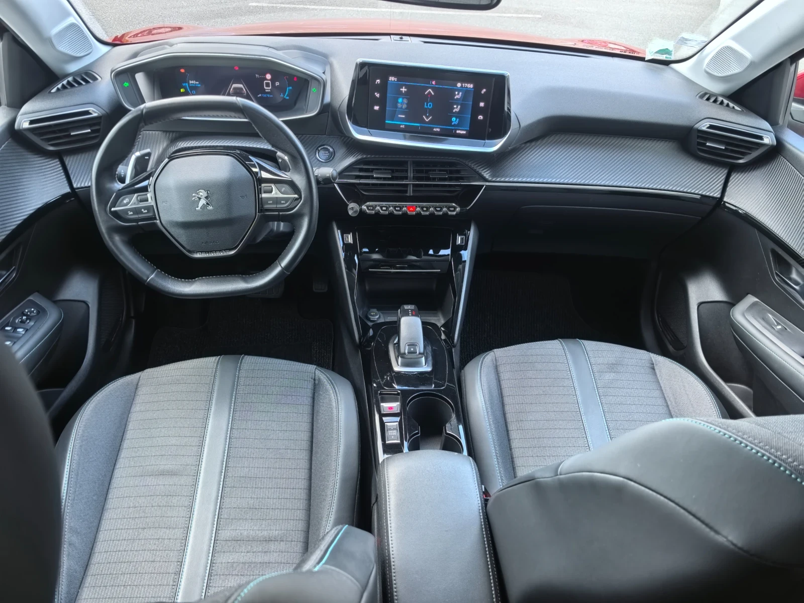 Peugeot 208 73000км. РЕАЛНИ 100 % EAT8 ALLURE 3DCockpit, снимка 12 - Автомобили и джипове - 55148580