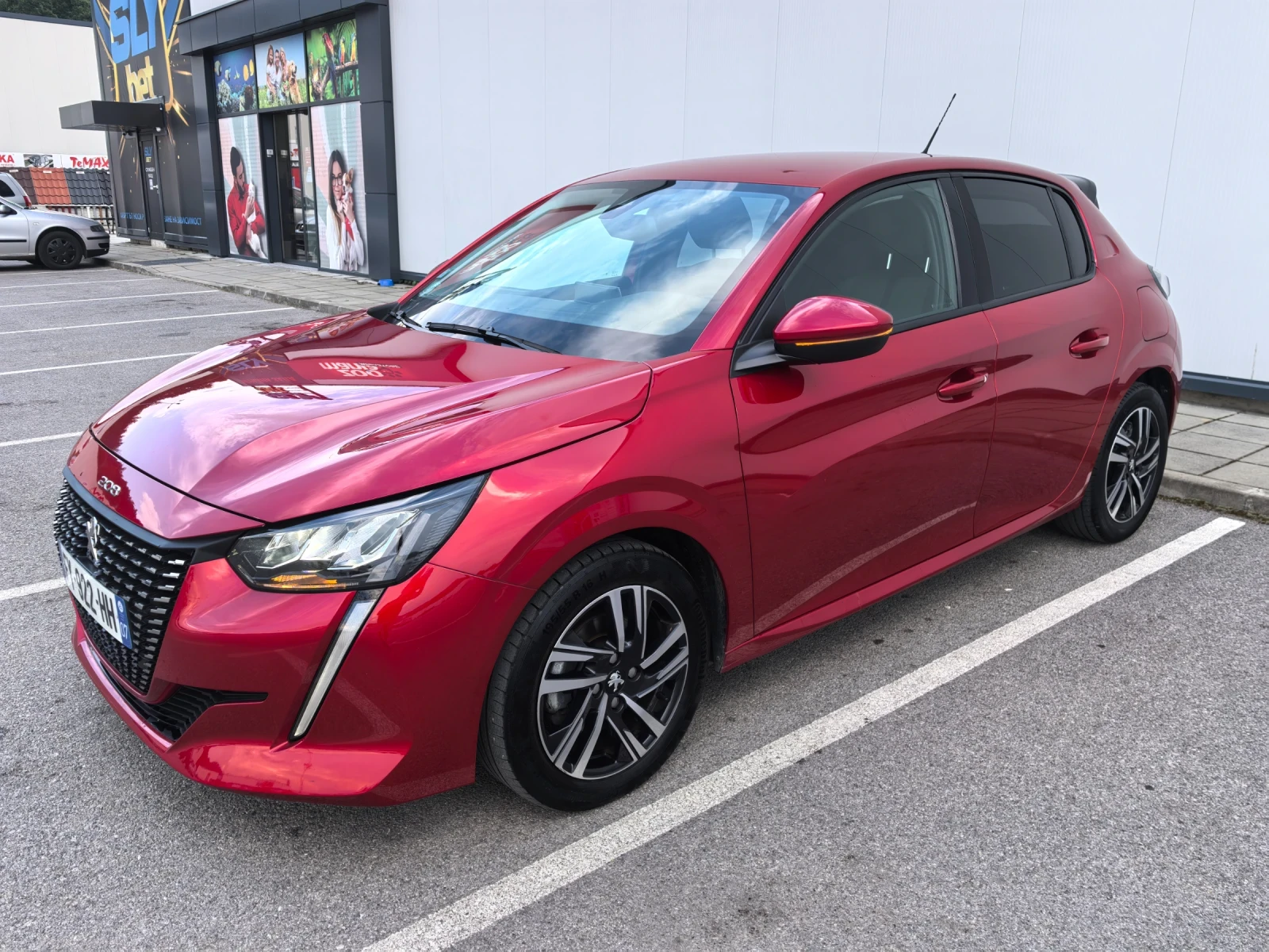 Peugeot 208 73000км. РЕАЛНИ 100 % EAT8 ALLURE 3DCockpit
