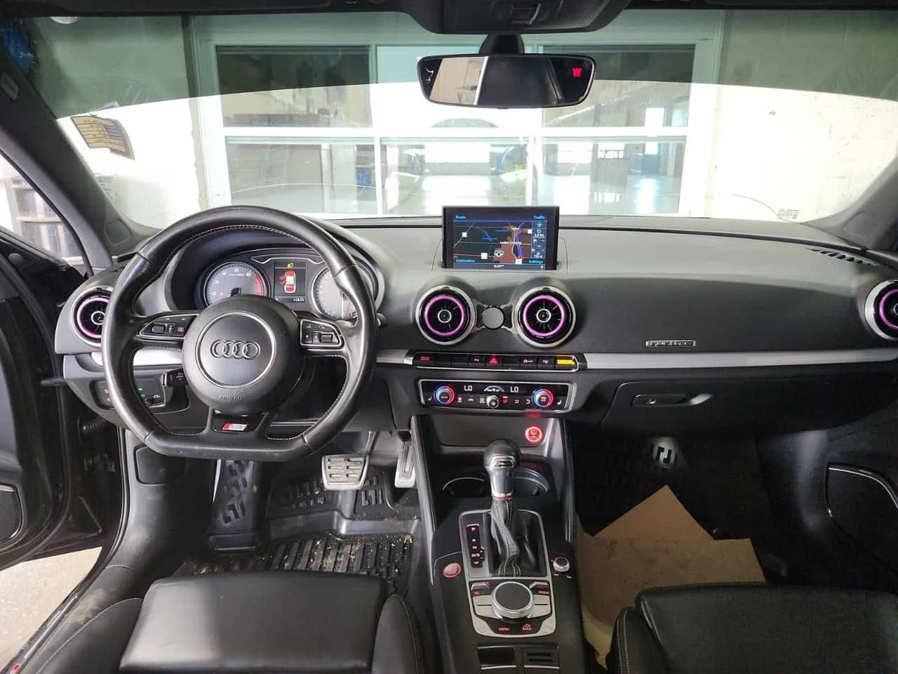 Audi S3 * 2.0T TECHNIK* АВТОКРЕДИТ БЕЗ ПЪРВОНАЧАЛНА ВНОСКА, снимка 10 - Автомобили и джипове - 55427719