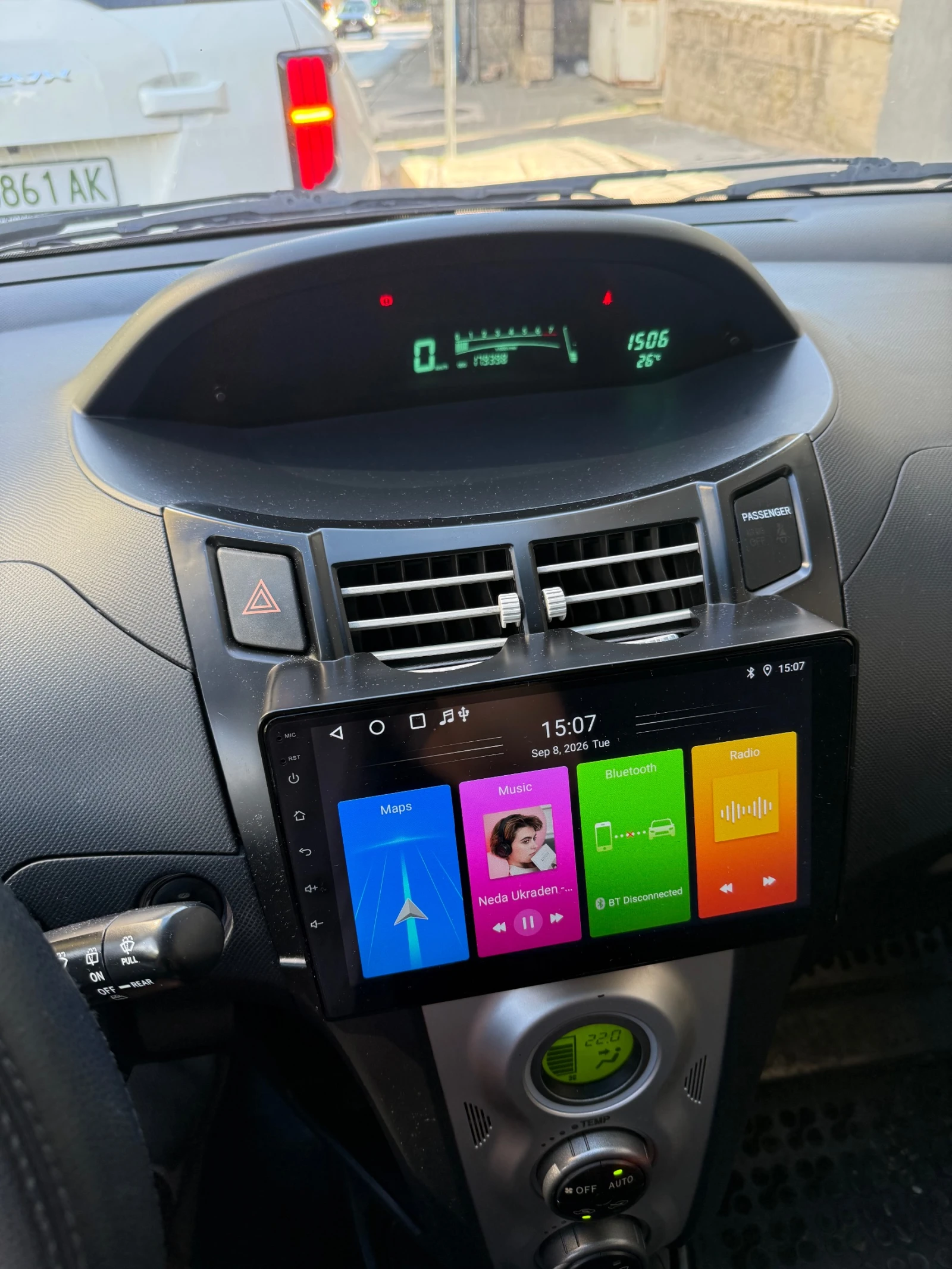 Toyota Yaris, снимка 11 - Автомобили и джипове - 55994472