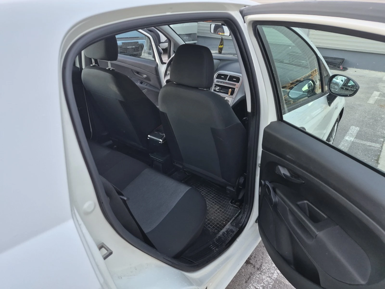 Fiat Punto, снимка 3 - Автомобили и джипове - 56632756