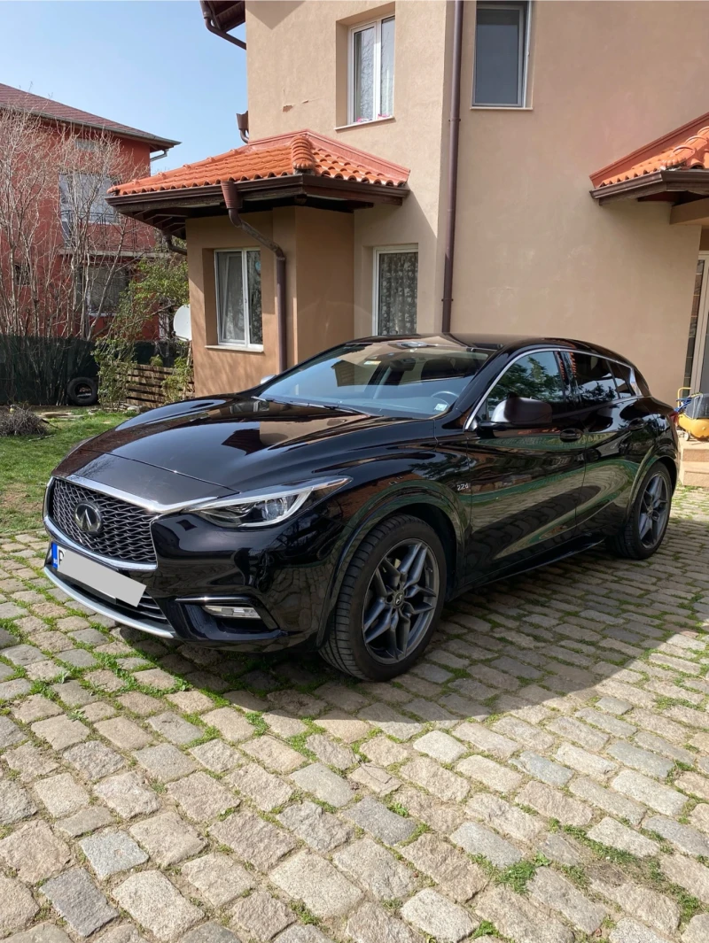 Infiniti Q30 Premium AWD, снимка 1 - Автомобили и джипове - 47649046