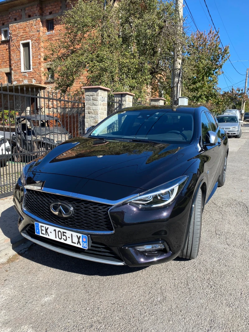 Infiniti Q30 Premium AWD, снимка 10 - Автомобили и джипове - 47649046