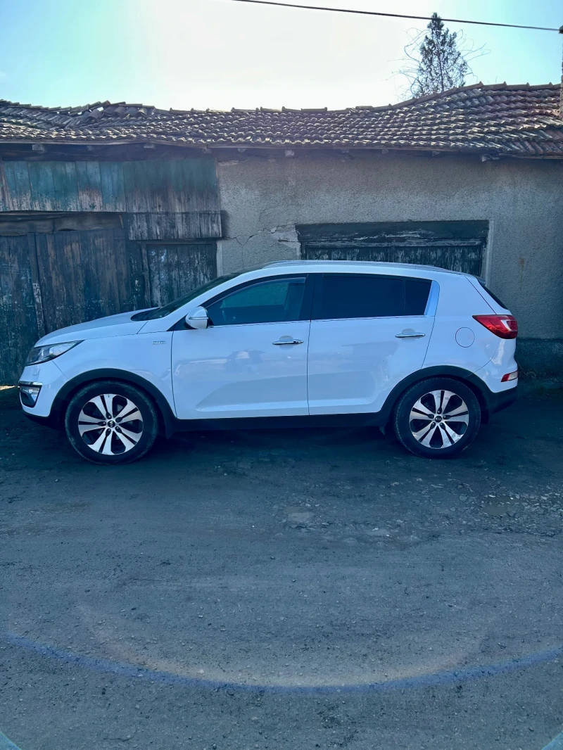 Kia Sportage, снимка 2 - Автомобили и джипове - 48906830