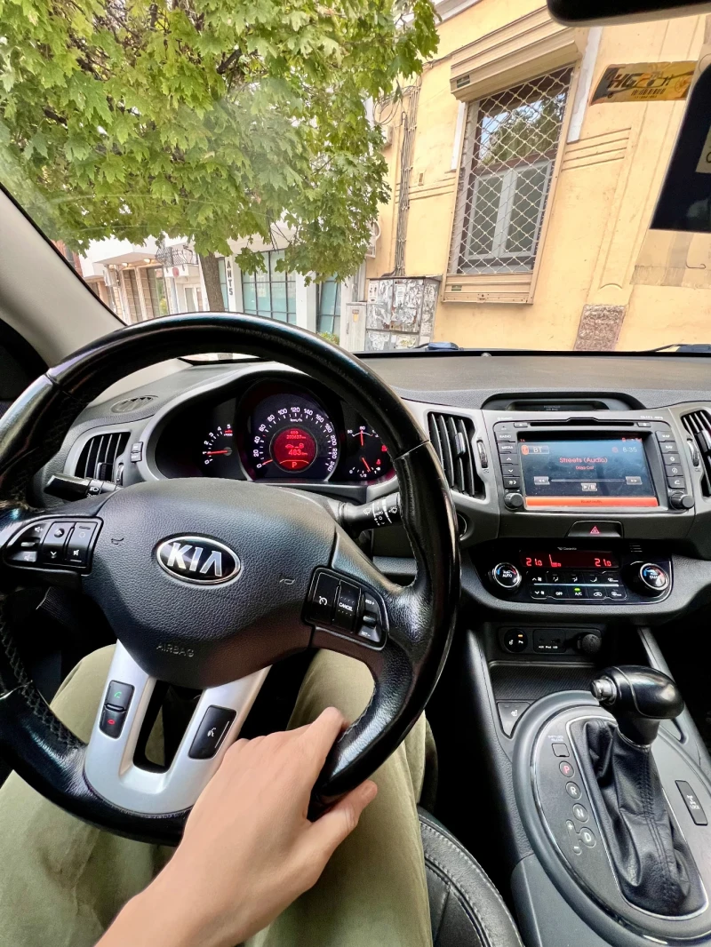 Kia Sportage, снимка 6 - Автомобили и джипове - 48906830