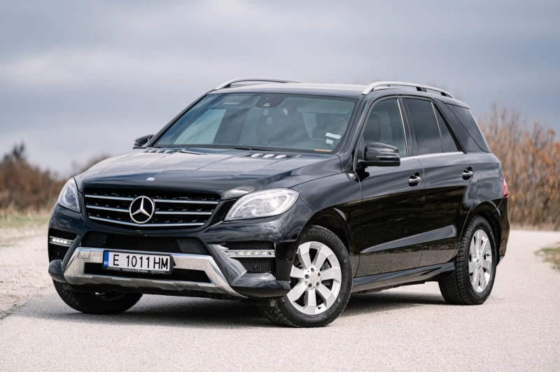 Mercedes-Benz ML 350 AMG Line, снимка 2 - Автомобили и джипове - 49546863