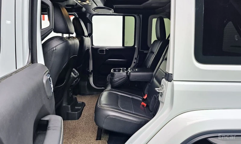 Jeep Wrangler, снимка 12 - Автомобили и джипове - 52819472