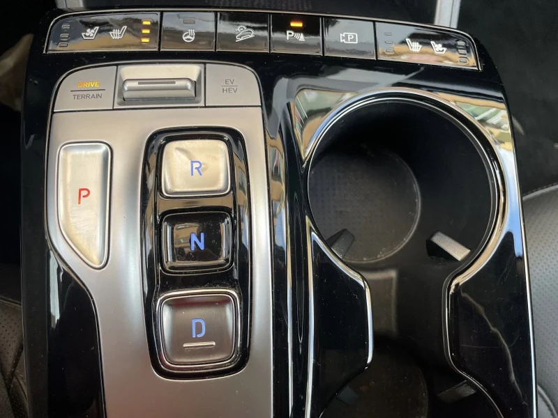 Hyundai Tucson PHEV/ 4WD/ ГАРАНЦИЯ, снимка 13 - Автомобили и джипове - 52937991