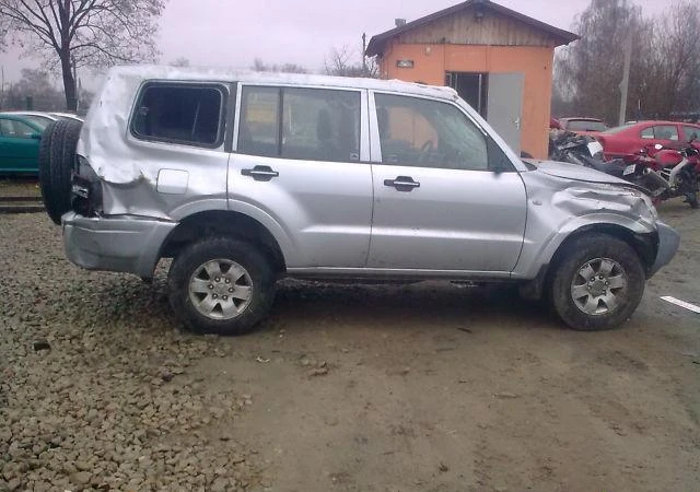 Mitsubishi Pajero 3.2DI-D НА ЧАСТИ, снимка 2 - Автомобили и джипове - 1329169