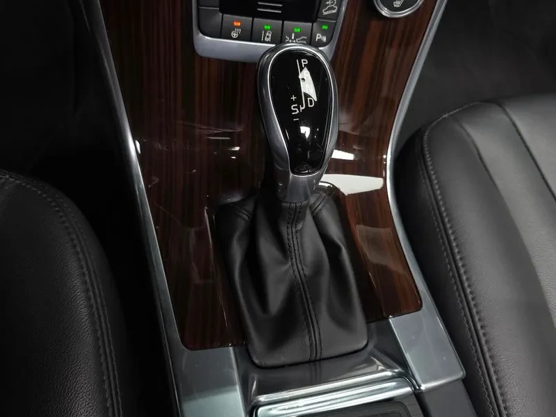 Volvo XC60 D5 Awd 1St Generation, снимка 9 - Автомобили и джипове - 55948980