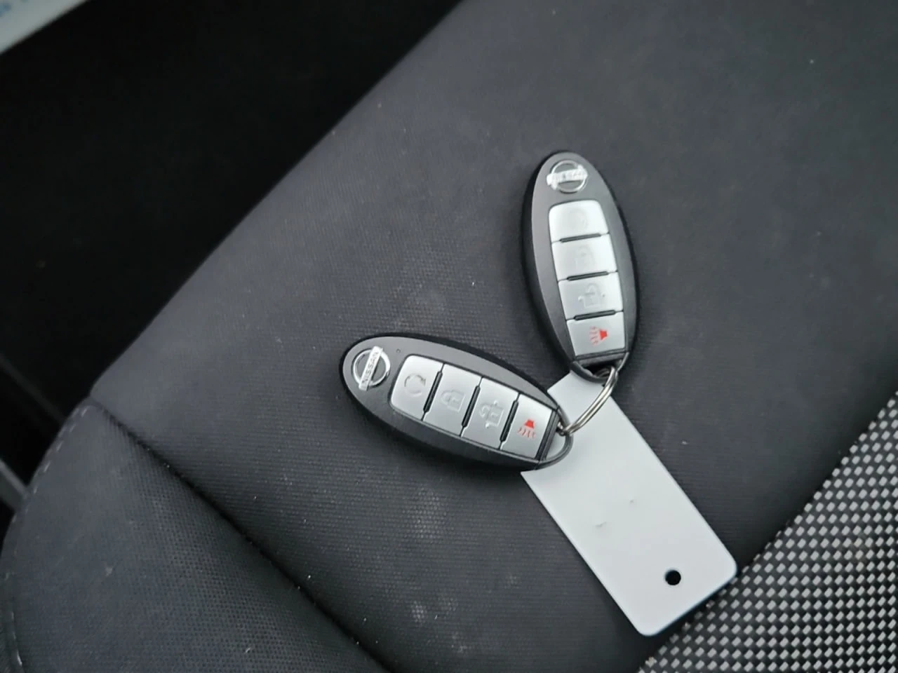 Nissan Pathfinder *  *    *   *  | Mobile.bg   11