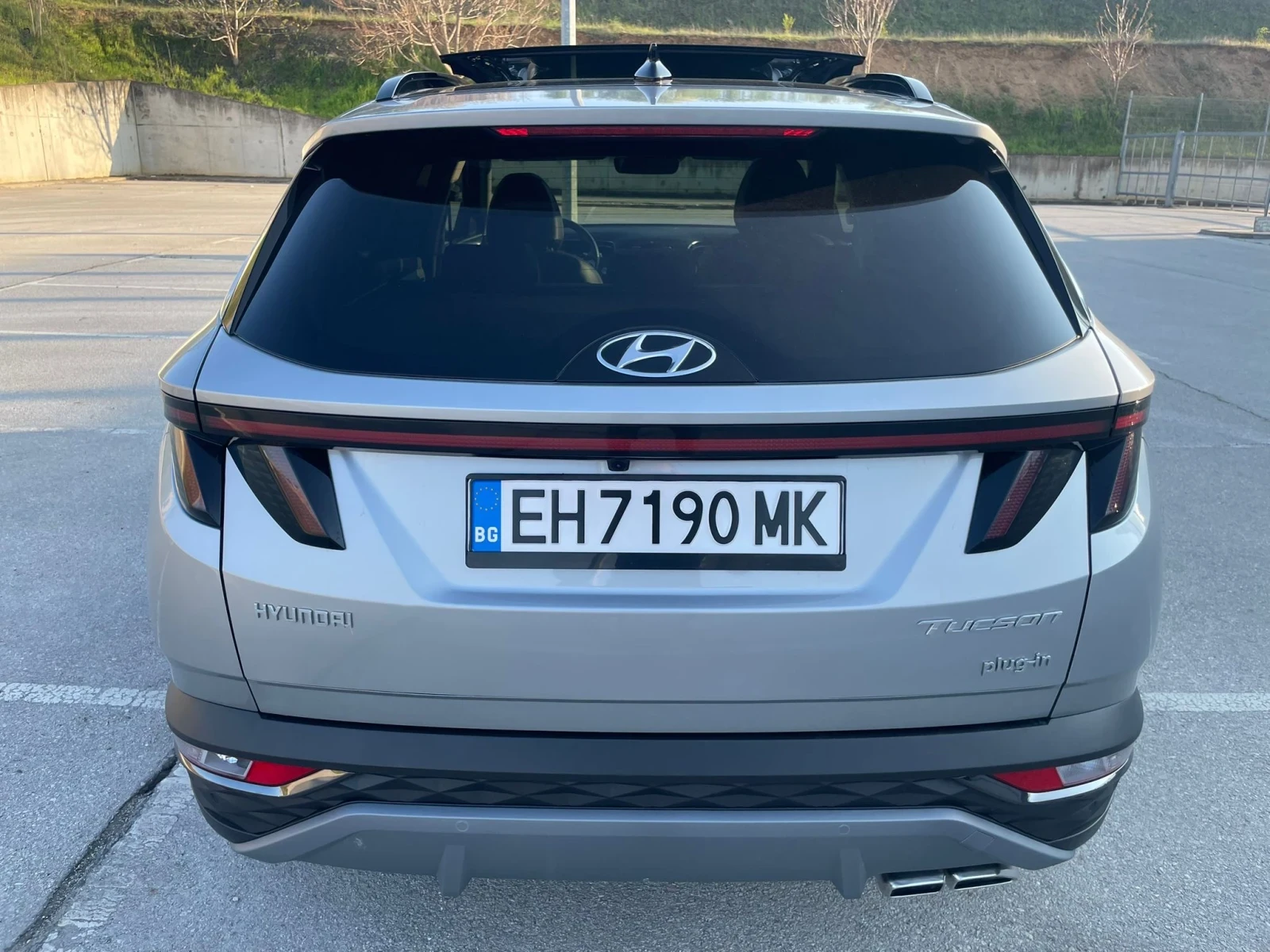 Hyundai Tucson PHEV/ 4WD/ ГАРАНЦИЯ, снимка 4 - Автомобили и джипове - 54375131