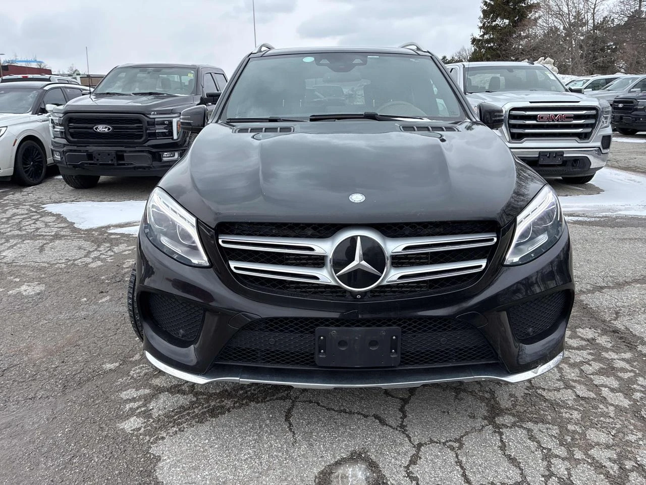 Mercedes-Benz GLE 350 BlueTech* 360* Distronic* AMG pack* Въздушно, снимка 2 - Автомобили и джипове - 53903851