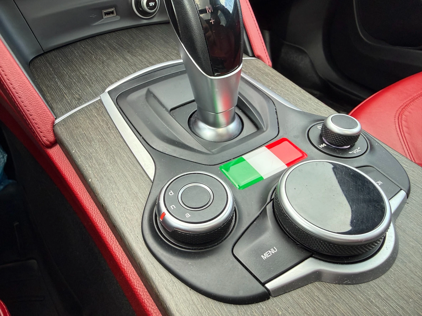 Alfa Romeo Stelvio Ti Sport AWD, снимка 15 - Автомобили и джипове - 54226059