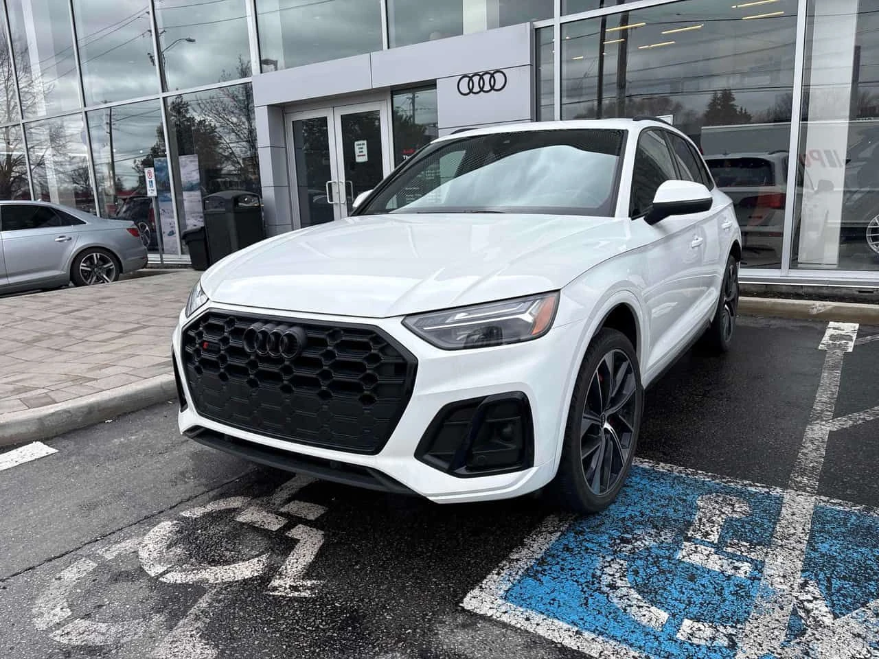 Audi SQ5 * Progressiv ОТ ПРЕДСТАВИТЕЛСТВО* 