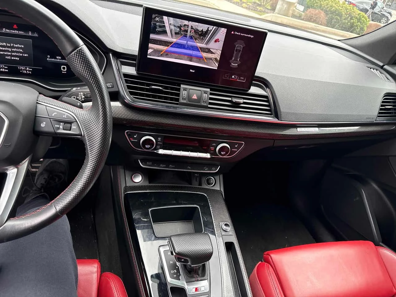 Audi SQ5 * Progressiv ОТ ПРЕДСТАВИТЕЛСТВО* , снимка 9 - Автомобили и джипове - 54307222