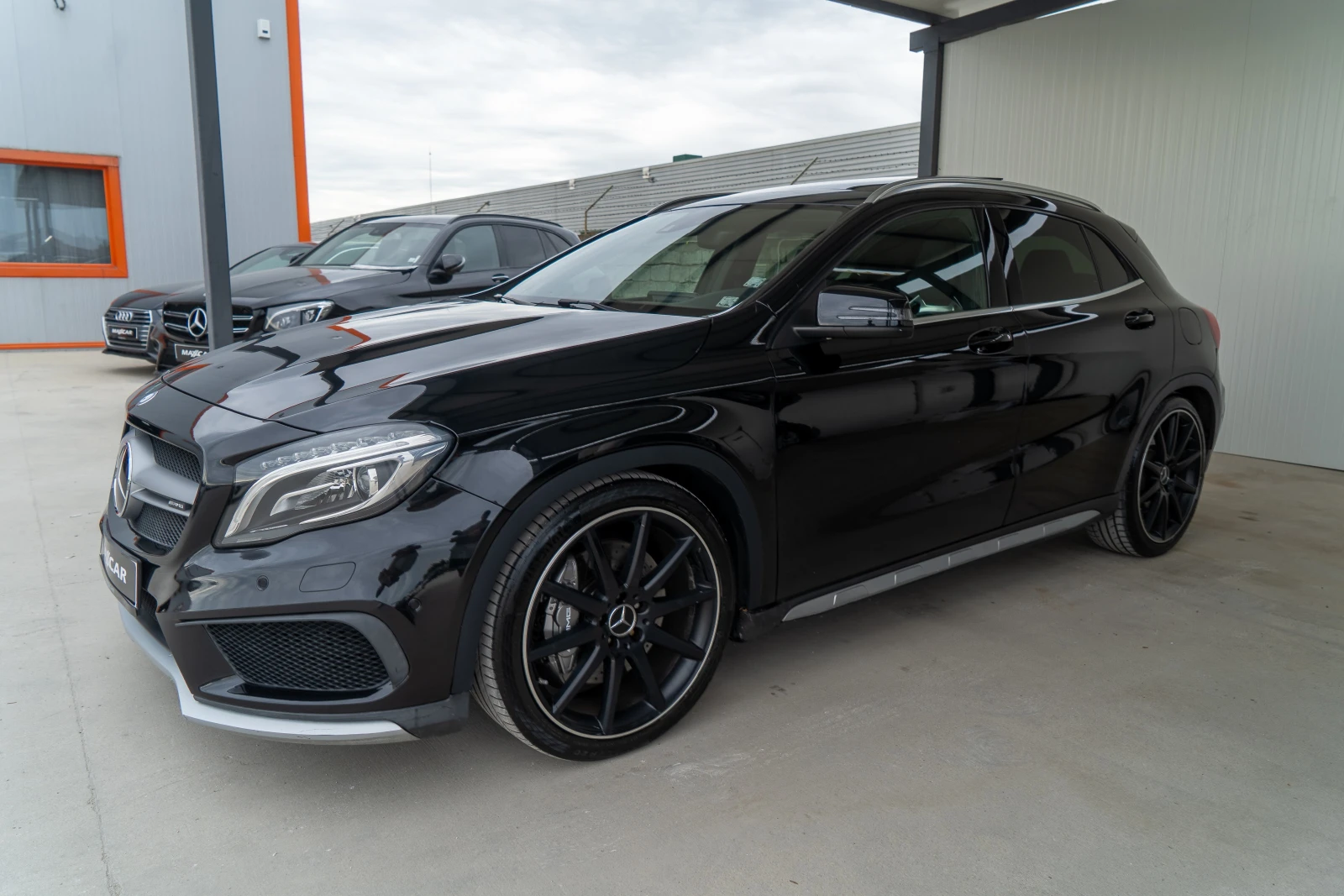 Mercedes-Benz GLA 45 AMG 2014 = TOP = 4MATIC = ЛИЗИНГ, снимка 2 - Автомобили и джипове - 54611702