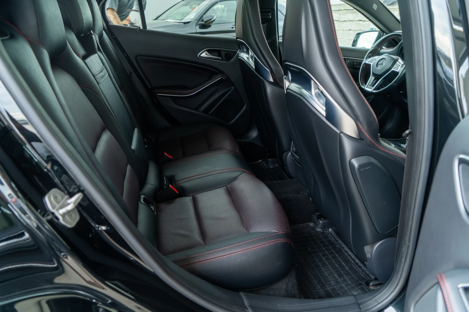 Mercedes-Benz GLA 45 AMG 2014 = TOP = 4MATIC = ЛИЗИНГ, снимка 11 - Автомобили и джипове - 54611702