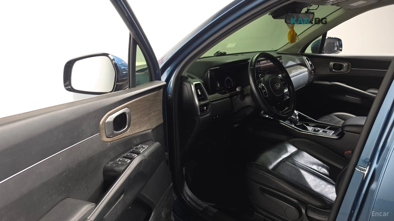 Kia Sorento TRENDY* 2.2D* КАМЕРА* KEYLESS* ПОДГРЕВ* , снимка 8 - Автомобили и джипове - 54754327